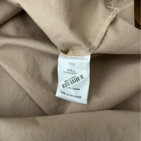 Alexia Admor Amber Shirt in Beige - Picture 6 of 9